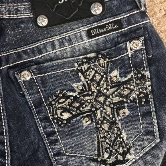 Miss Me Shorts - Picture 3 of 4